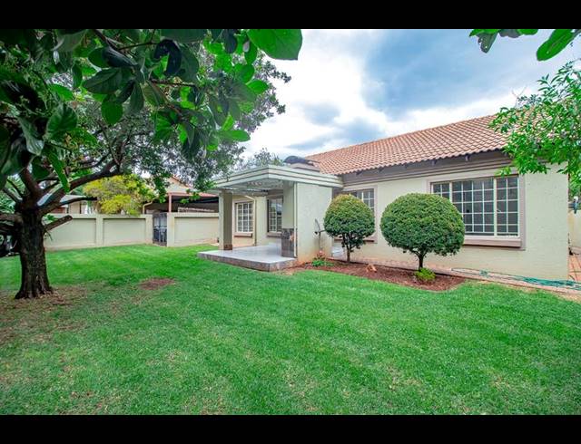 3 BEDROOM TOWNHOUSE FOR SALE IN ANNLIN